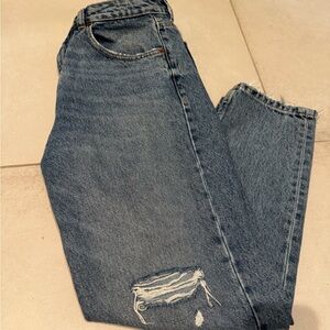 Zara Ripped Mom Fit Jeans -Navy